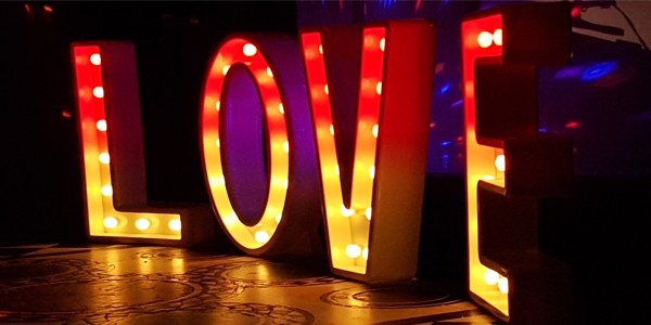 love02